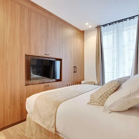 Elegant With Ac -2br-6p- Le Marais Apartment *